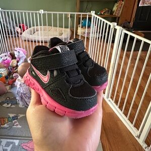 Nike Kids Black and Pink Velcro Sneakers